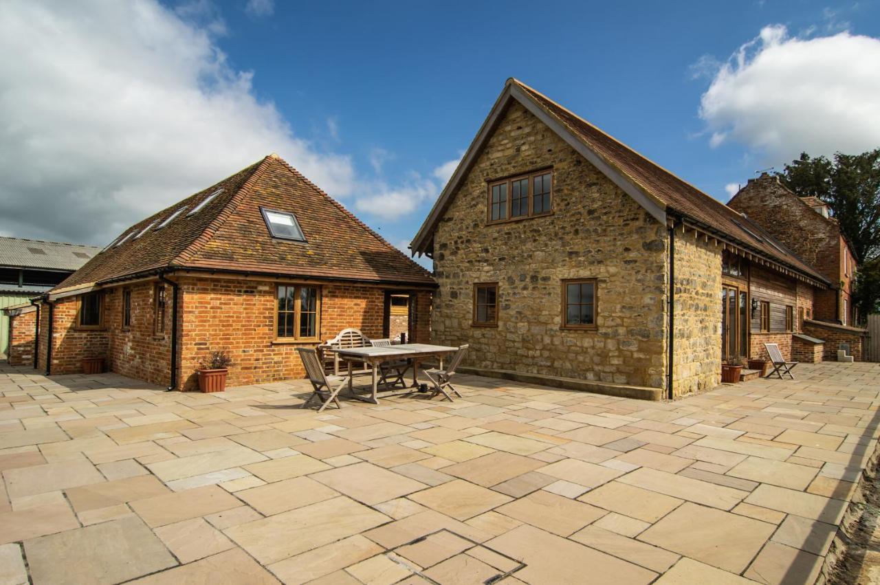 Parkfields Barns Self Catering Accommodation Buckingham Bagian luar foto